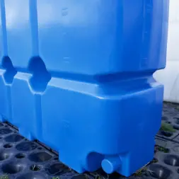 Емкость ST 2000л с патрубками 100мм под плотность до 1.5 г/см3 синяя