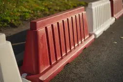 Блок дорожный 2000 вставной красный