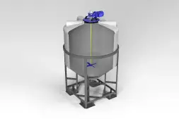 Емкость ФМ 1000 в обрешетке с лопастной мешалкой