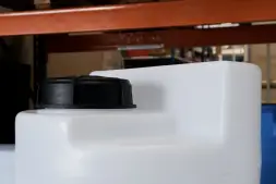 Емкость дозировочная 60л под плотность до 1.3 г/см3 белая